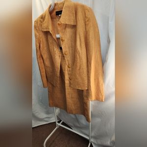 Kelly Graham New York suit